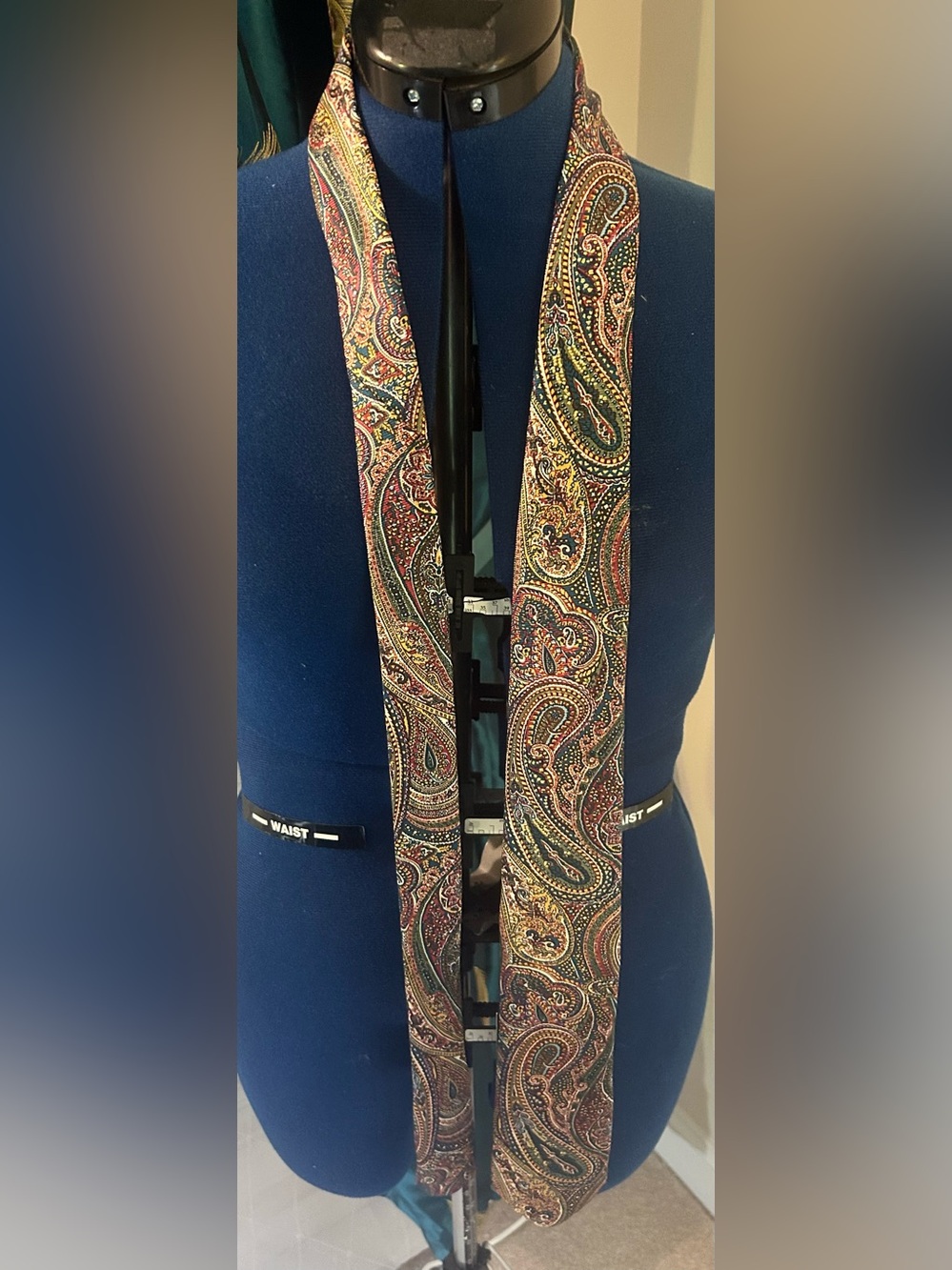 Daniel Cremieux Paisley Silk Tie in Red, Blue, Gold, Green NEW WITH TAGS